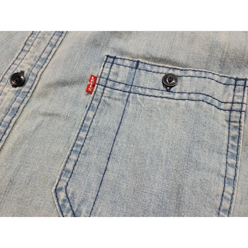 Levis Shirt Mens XL‎ Blue Denim Button Up Long Sleeve Casual Western Country